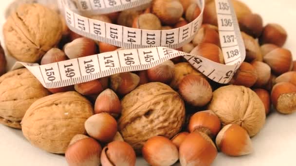 Comer Nueces Aumenta Peso Alimentos Altos Calorías Nueces Obesidad Nueces — Vídeos de Stock