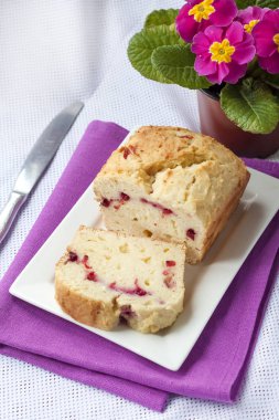 Lor kek kiraz bir plaka ile