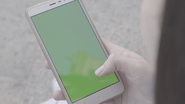 緑色の画面携帯電話 4 k アンドロイド — ストック動画