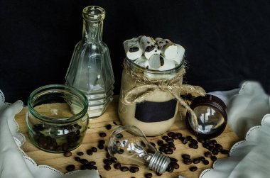 kahve çekirdekleri ve pot