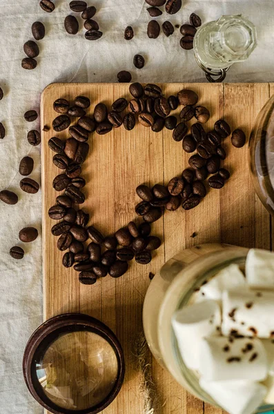 Romantic heartfelt recognition with coffee — Stock Photo, Image