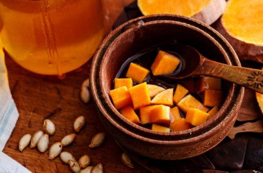 Bal kaşığı kabak küpleri