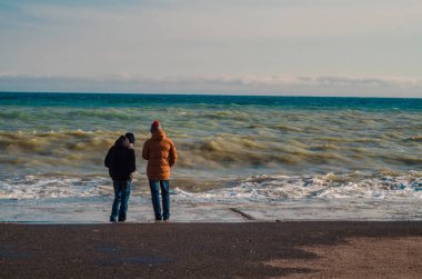Dalgaları arıyorum arkadaşlar