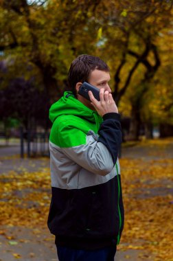 Sokağın yukarısında iş