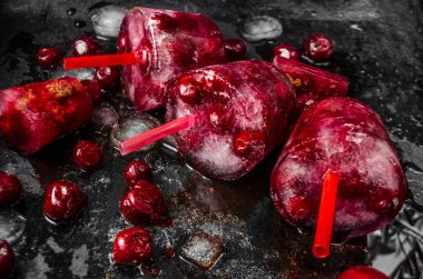 İncelik dondurma sıcak havalarda çocuklar ve yetişkinler için