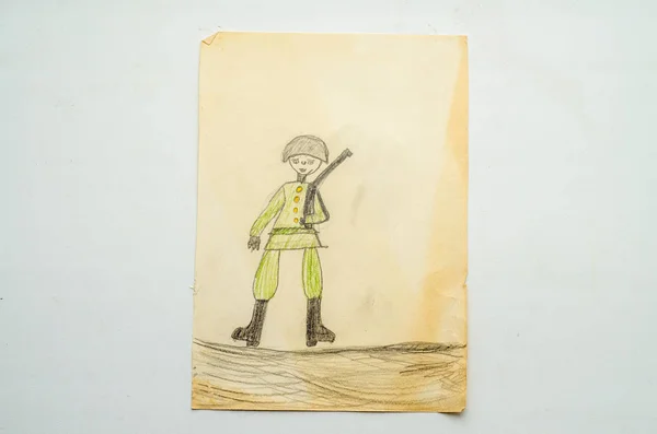 Children 's drawing soldier — стоковое фото