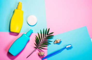 Güneş kremi ve nemlendirici kremi. vücut için bakım. vücut hijyen. yaz. seyahat ve tatil