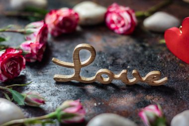 Aşk mektupları rustik arka plan üzerinde