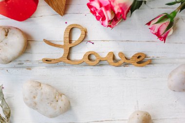 İki kupa ve mesaj aşk