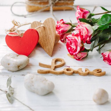 İki kupa ve mesaj aşk