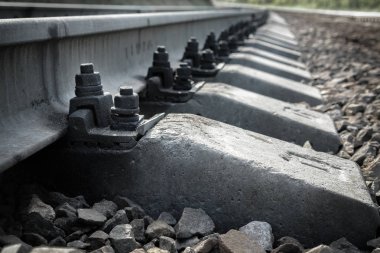 Demiryolu çapa veya eklem.