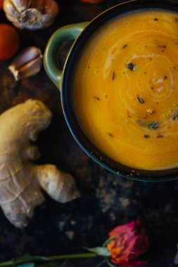 Havuç ve zencefilli krema çorbası..