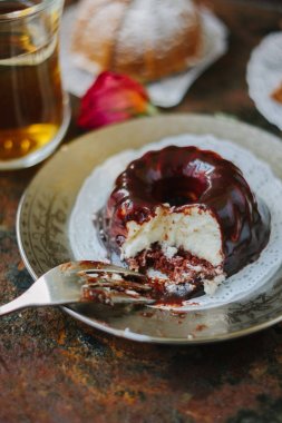 Plaka üzerinde vejetaryen sufle