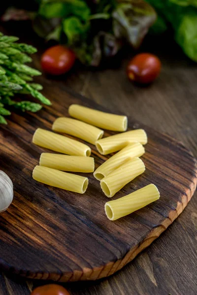 Pastas, espárragos y verduras —  Fotos de Stock