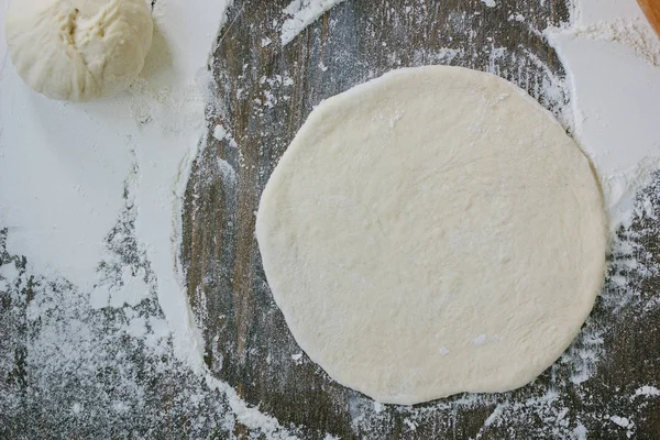 Pasta rotolante per mini pizza — Foto Stock