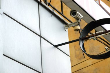 Duvarın dışına CCTV güvenlik kamerası