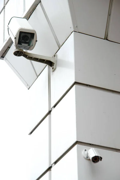 Duvarın Dışına Cctv Güvenlik Kamerası — Stok fotoğraf