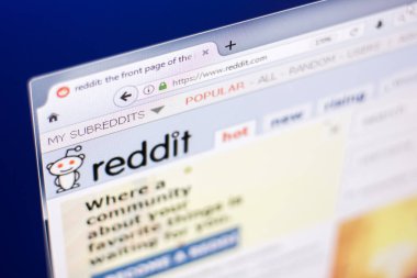 Ryazan, Rusya Federasyonu - 01 Mart 2018 - Ana Pc ekranda popüler servisin Reddit.com