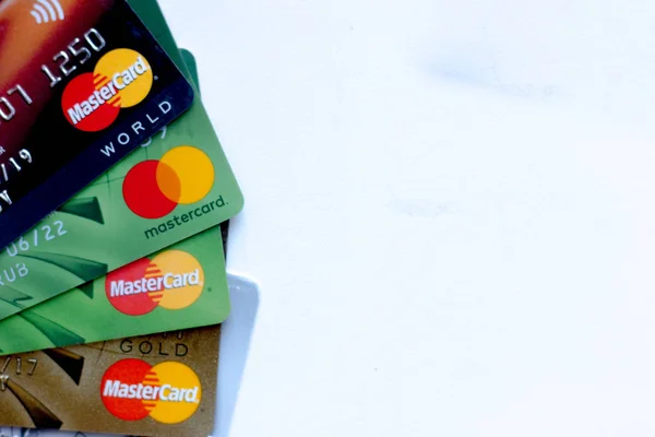 Рязань Російська Федерація Лютого 2018 Кілька Кредитних Карт Mastercard Компанії — стокове фото