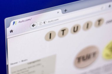 Ryazan, Rusya Federasyonu - 01 Mart 2018 - Pc, web adresi, bir ekranda Ituit ana web sitesi - ituit.com.
