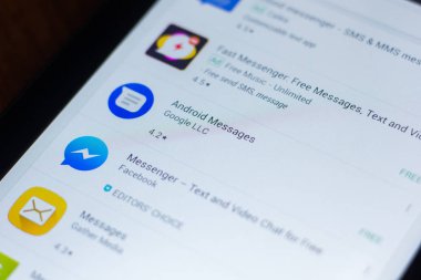 Ryazan, Rusya Federasyonu - 21 Mart 2018 - simge Android ileti sayısını mobil uygulamalar listesi