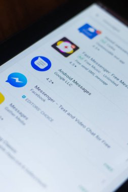 Ryazan, Rusya Federasyonu - 21 Mart 2018 - simge Android ileti sayısını mobil uygulamalar listesi