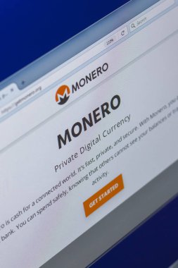 Ryazan, Rusya Federasyonu - 29 Mart 2018 - Pc ekranda, web adresi Monero ana cryptocurrency - getmonero.org