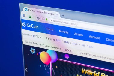 Ryazan, Rusya Federasyonu - 29 Mart 2018 - Kucoin ana Kripto para üstünde belgili tanımlık Pc göstermek, web adresi - www.kucoin.com
