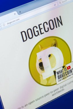 Ryazan, Rusya Federasyonu - 29 Mart 2018 - Dogecoin ana Kripto para üstünde belgili tanımlık Pc göstermek, web adresi - dogecoin.com.