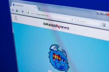 Ryazan, Rusya Federasyonu - 29 Mart 2018 - Dragonchain ana Kripto para üstünde belgili tanımlık Pc göstermek, web adresi - dragonchain.com.