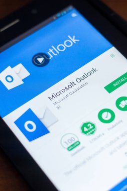 Ryazan, Rusya Federasyonu - 21 Mart 2018 - Microsoft Outlook Mobil uygulaması Tablet Pc ekranda