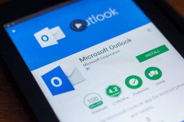 Ryazan, Rusya Federasyonu - 21 Mart 2018 - Microsoft Outlook Mobil uygulaması Tablet Pc ekranda
