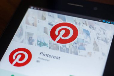 Ryazan, Rusya Federasyonu - 21 Mart 2018 - Pinterest mobil uygulaması Tablet Pc ekranda