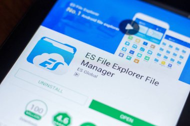 Ryazan, Rusya Federasyonu - 21 Mart 2018 - Es Explorer ve Dosya Yöneticisi mobil uygulaması Tablet Pc ekranda.