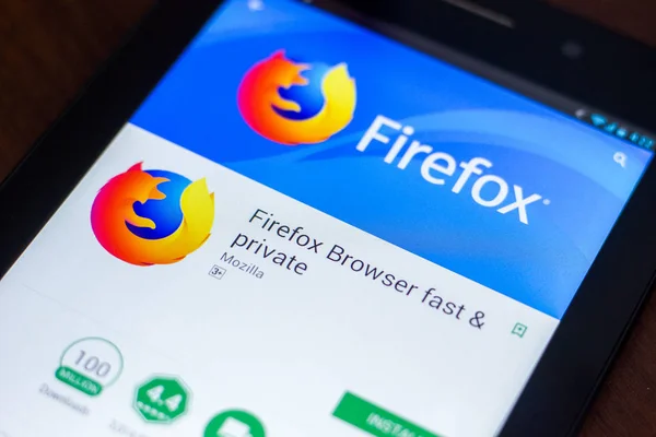 Ryazan, Russia - March 21, 2018 - Mozilla Firefox browser mobile app on the display of tablet PC. — Stock Photo, Image