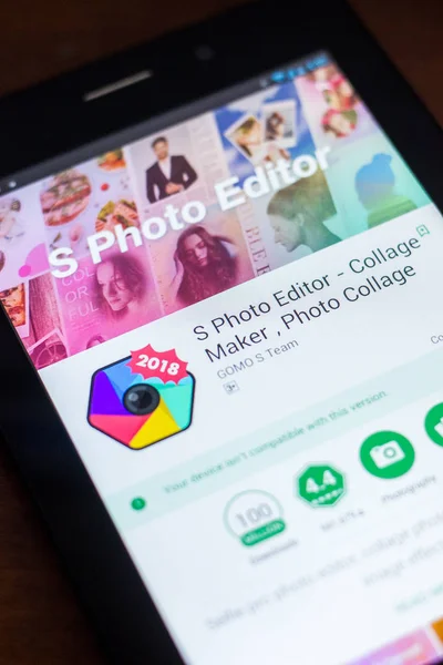 Рязань, Россия - 21 марта 2018 - S Photo Editor mobile app on the display of tablet PC . — стоковое фото