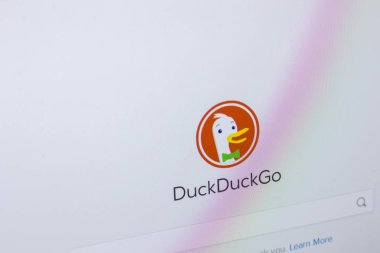Ryazan, Rusya Federasyonu - 16 Nisan 2018 - Pc, url ekranda Duckduckgo ana Web sitesi - duckduckgo.com