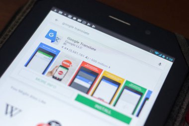 Ryazan, Rusya Federasyonu - 19 Nisan 2018 - Google Translate simgesi üzerinde mobil uygulamalar listesi.