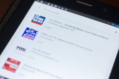Ryazan, Rusya Federasyonu - 19 Nisan 2018 - Fox Haber simgesi üzerinde mobil uygulamalar listesi.