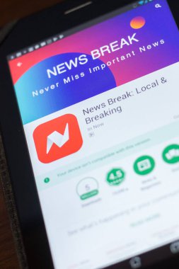 Ryazan, Rusya Federasyonu - 19 Nisan 2018 - in tablet Pc ekranda hareket eden app haberi.