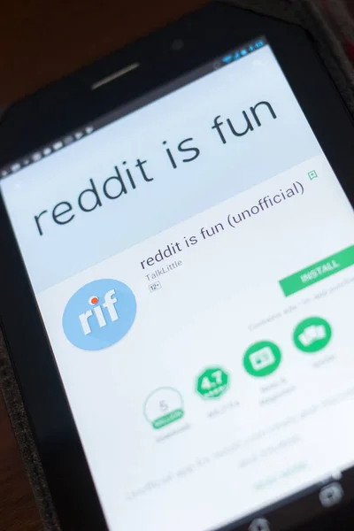 Ryazan, Rússia - 19 de abril de 2018 - Reddit é divertido aplicativo móvel na exibição de tablet PC . — Fotografia de Stock