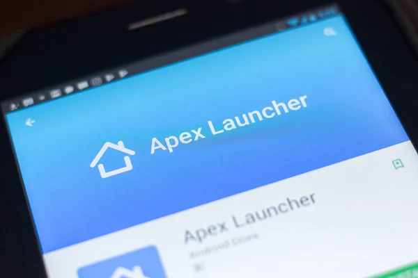 Рязань, Россия - 19 апреля 2018 года - Мобильное приложение Apex Launcher на дисплее планшетного ПК . — стоковое фото
