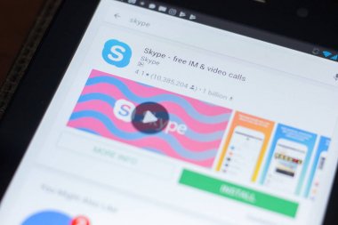 Ryazan, Rusya Federasyonu - 19 Nisan 2018 - Skype simgesine mobil uygulamalar listesi.