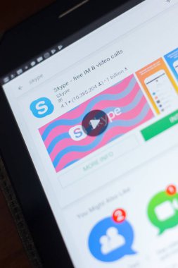 Ryazan, Rusya Federasyonu - 19 Nisan 2018 - Skype simgesine mobil uygulamalar listesi.