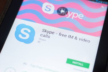 Ryazan, Rusya Federasyonu - 19 Nisan 2018 - Skype mobil uygulaması Tablet Pc ekranda.