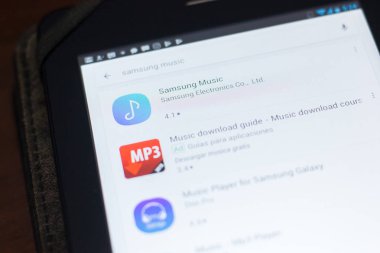 Ryazan, Rusya Federasyonu - 19 Nisan 2018 - Samsung müzik simgesi üzerinde mobil uygulamalar listesi.