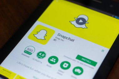 Ryazan, Rusya Federasyonu - 21 Mart 2018 - Snapchat app Tablet Pc bir ekranda.
