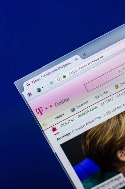 Ryazan, Rusya - 29 Nisan 2018: Ana Pc, url - T-online.de ekranda T-online web sitesi