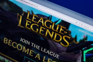 Ryazan, Rusya - 29 Nisan 2018: Leagueoflegends ana Web sitesi Pc, url - Leagueoflegends.com görüntüleme