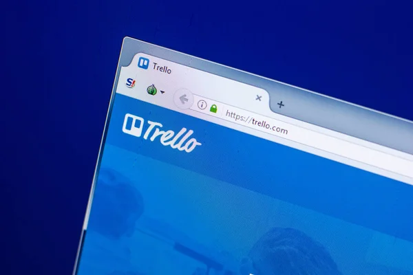 リャザン、ロシア - 2018 年 4 月 29 日: ホームページの Trello ウェブサイト Pc、url - Trello.com の表示に. — ストック写真